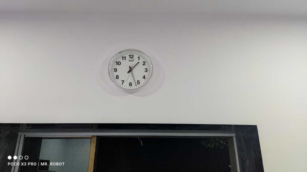 Ajanta Abstract Quartz Wall Clock|Sweep Second Clock|Ajanta Wall Clock|Round|Wall Clock|Analog|White|Home|Office|Indoor|Quartz Wall Clock|13x13 Inches|33 x 33 cm|‎397white|Ajanta|Quartz|Amazon|Whats In Box